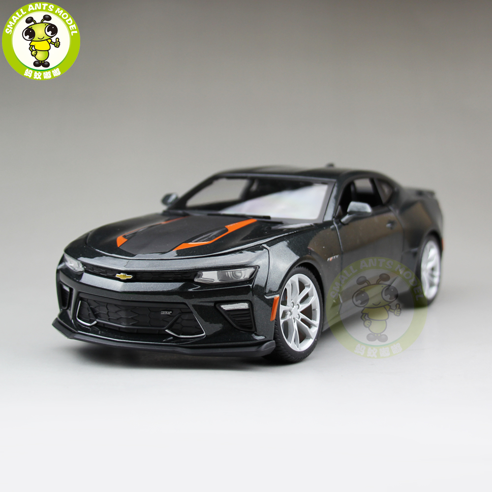 1/18 2017 Chevrolet CAMARO Fifty Year Anniversary Diecast Model