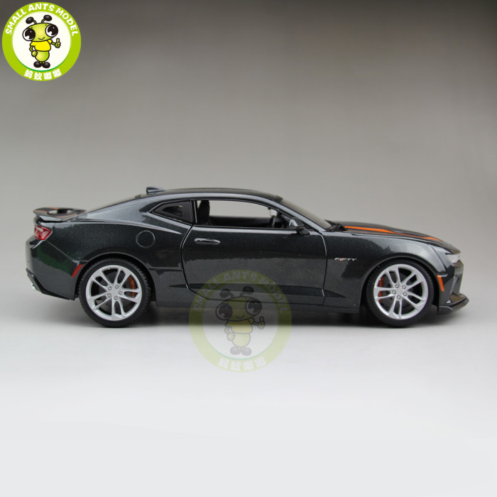 1/18 2017 Chevrolet CAMARO Fifty Year Anniversary Diecast Model Car Maisto 31385 Gray