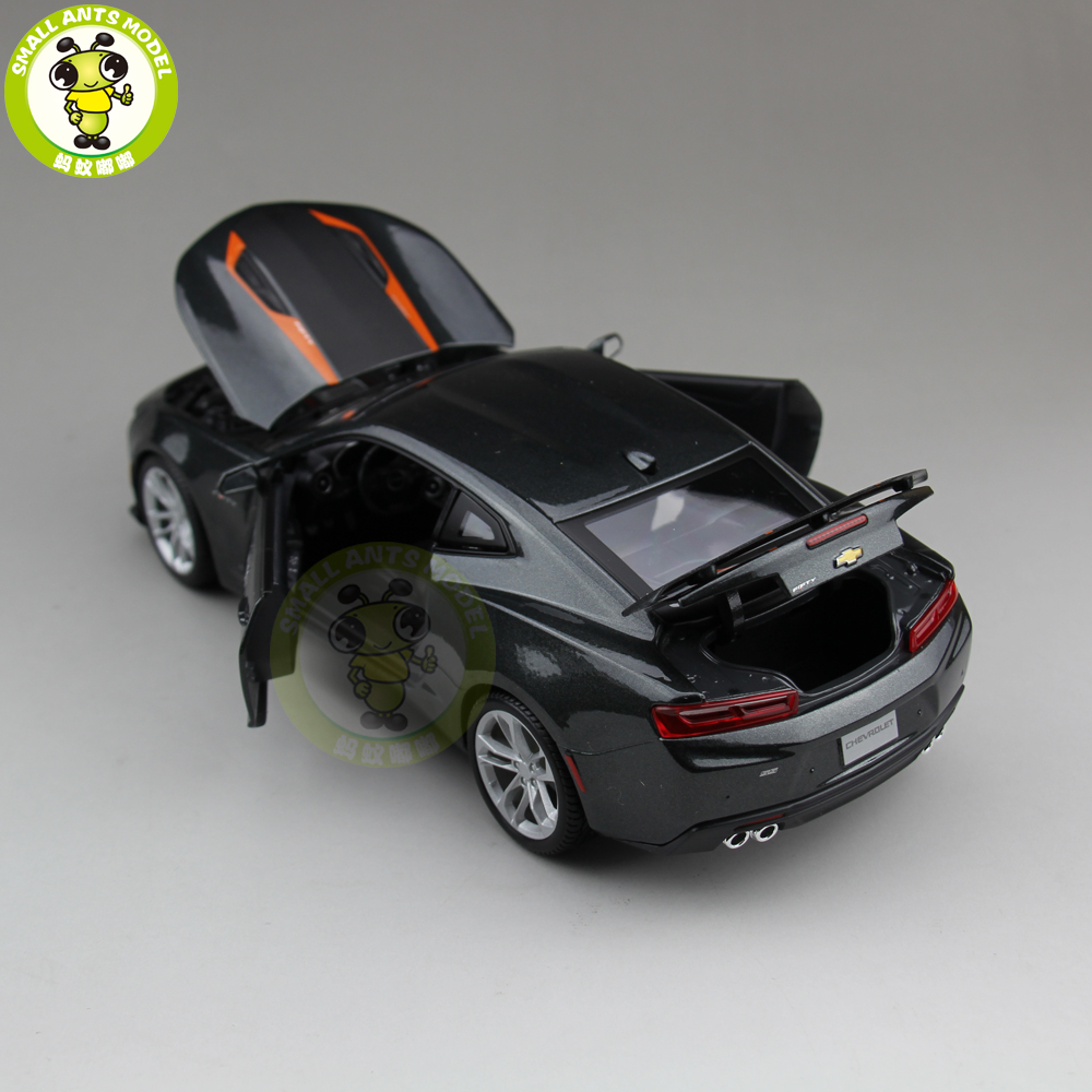 1/18 2017 Chevrolet CAMARO Fifty Year Anniversary Diecast Model
