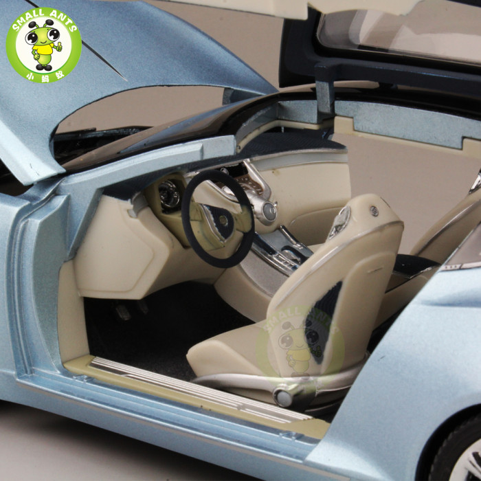 1:18 US GMC Buick Riviera 2009 Diecast Car Model Blue
