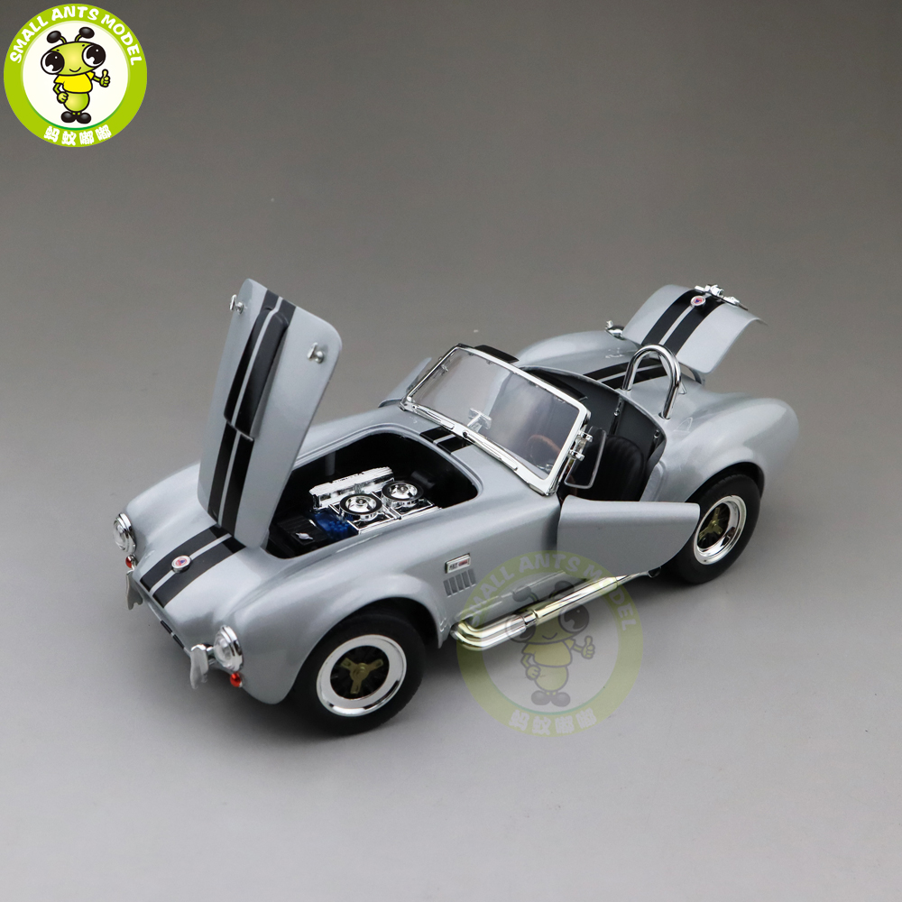 1/18 1964 Ford Shelby COBRA 427 S/C Road Signature Diecast Model
