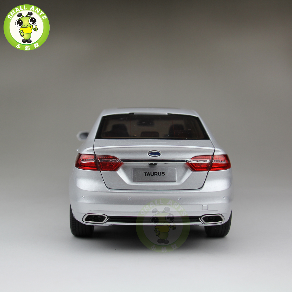 1:18 Ford Taurus Diecast model car for collection gifts hobby