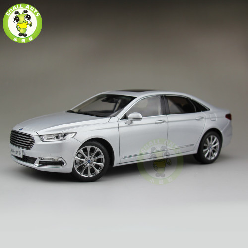 1:18 Ford Taurus Diecast model car for collection gifts hobby Silver