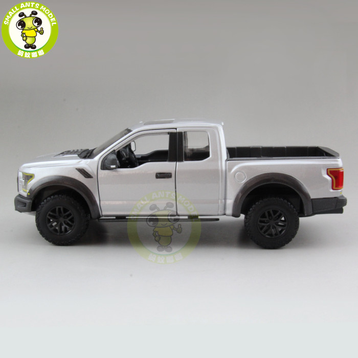 1/24 Ford F150 F 150 Raptor 2017 Trucks Pickup Diecast Metal Car Model Toys for kids Boy Girl Gift Collection Maisto Silver