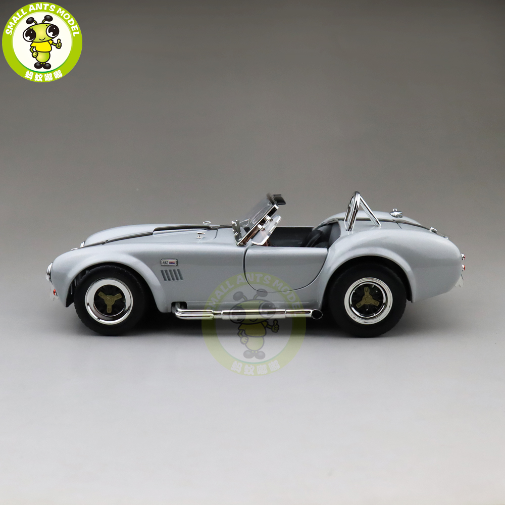 1/18 1964 Ford Shelby COBRA 427 S/C Road Signature Diecast Model