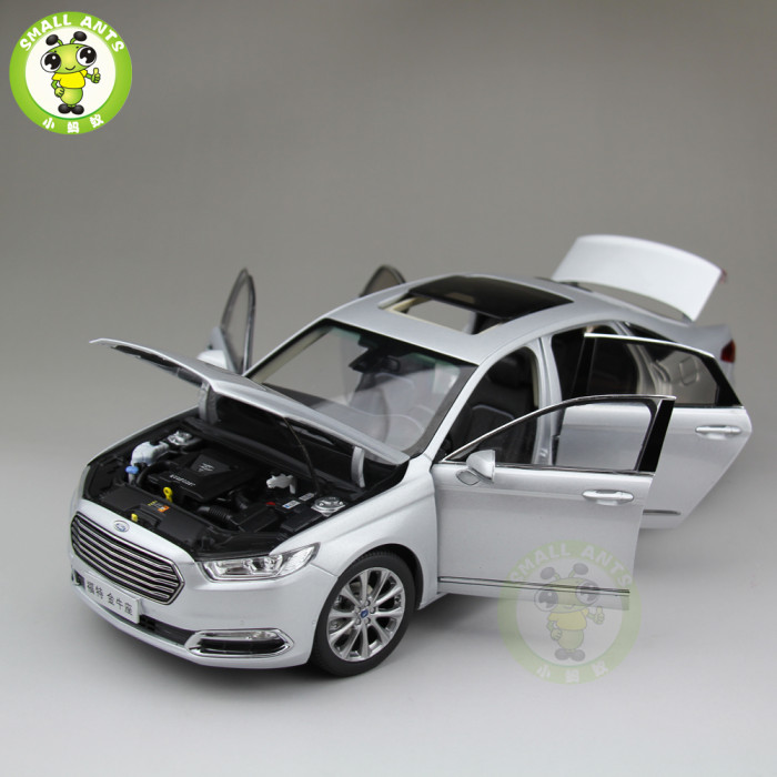 1:18 Ford Taurus Diecast model car for collection gifts hobby Silver