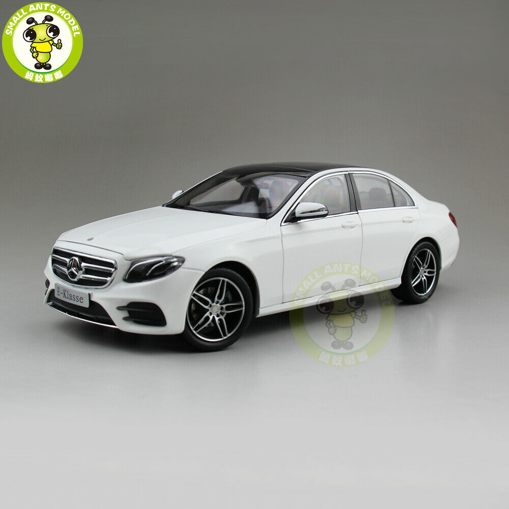 1⁄18 iScale 1989 Mercedes-Benz E-Class iScale 1/18 Mercedes Benz E