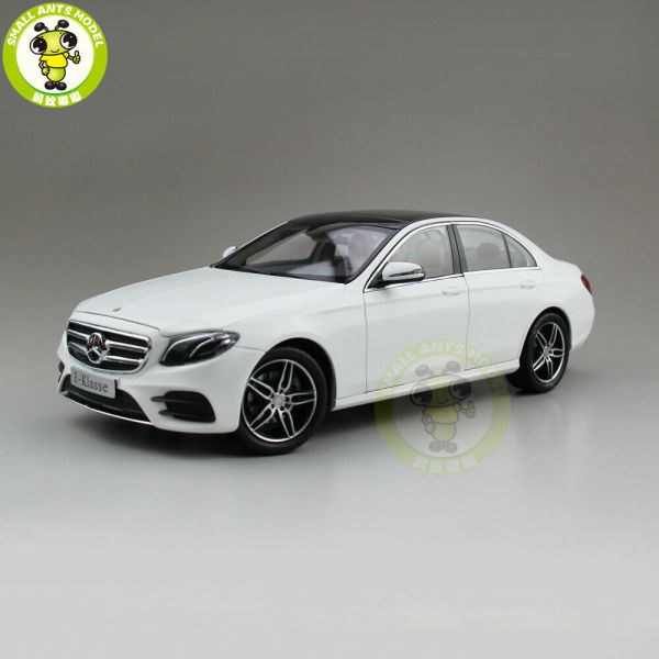 1/18 ISCALE Mercedes Benz E Class E 300 Diecast Metal Car Model Toys Boy Girl Birthday Gift Collection Hobby