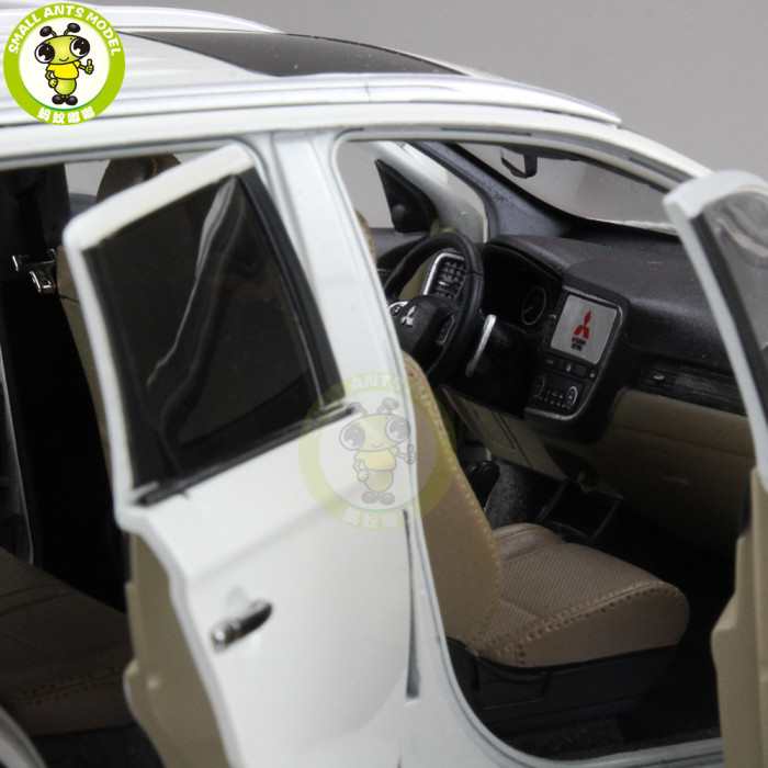 1/18 Mitsubishi OUTLANDER SUV Diecast Metal Car SUV Model Toys kids Boy Girl Gift Collection
