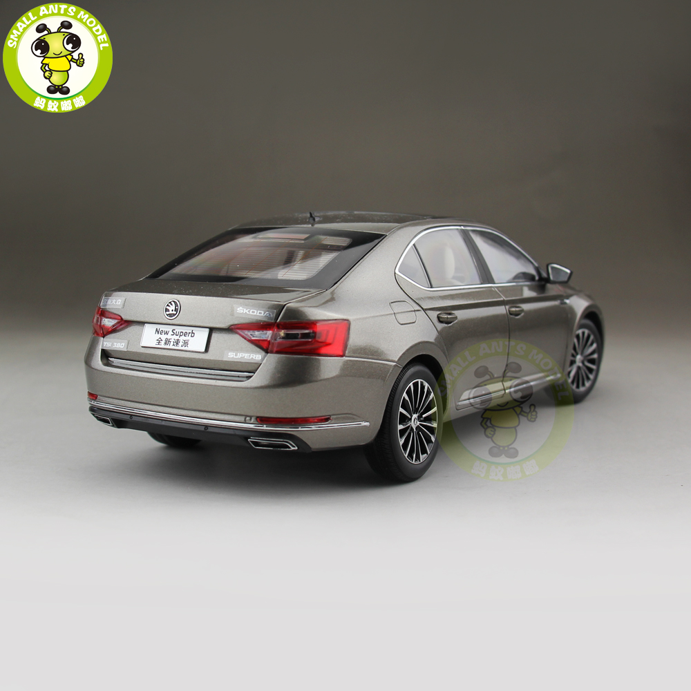 1/18 VW Skoda SUPERB Diecast Metal CAR MODEL Toy Girl Boy Birthday