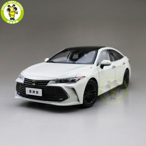 1/18 Toyota Avalon Diecast Car Model Toys kids Boy Girl Gifts Collection White