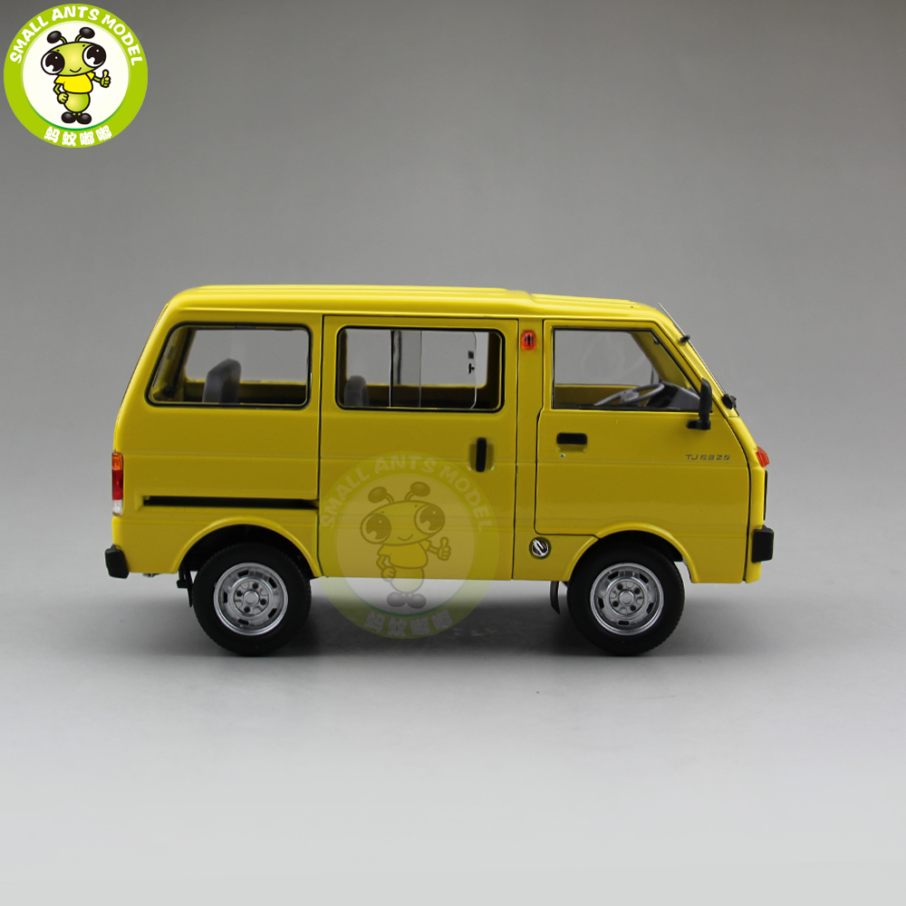 1/18 Toyota DAIHATSU China Tianjin Huali TJ110 Diecast Car Van