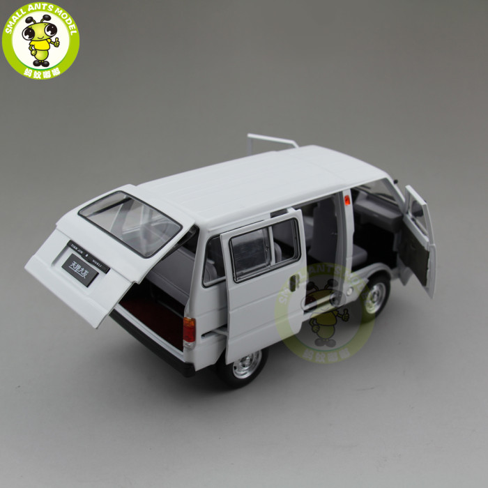 1/18 Toyota DAIHATSU China Tianjin Huali TJ110 Diecast Car Van Model Toy Gift Collection White