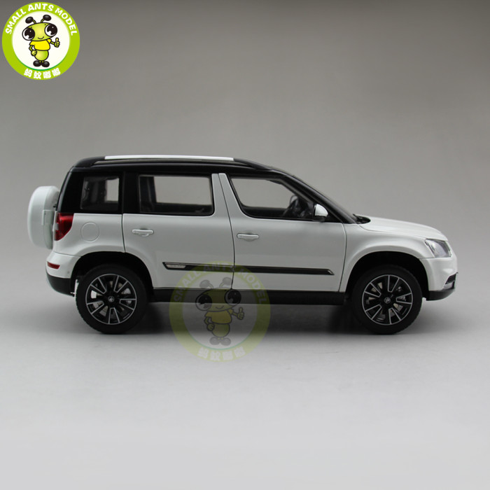 1/18 VW Skoda Yeti SUV Diecast Metal SUV CAR MODEL gift hobby collection White