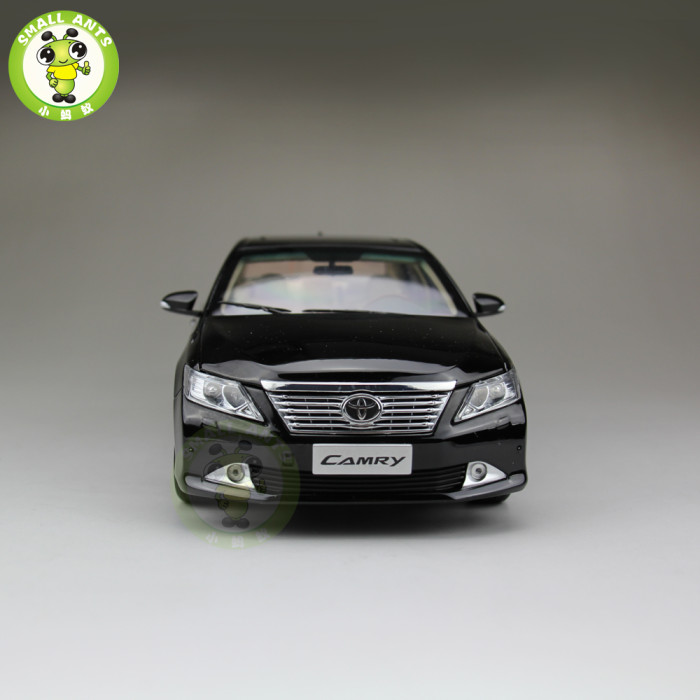 1:18 Toyota Camry 2012 Diecast Car Model Black