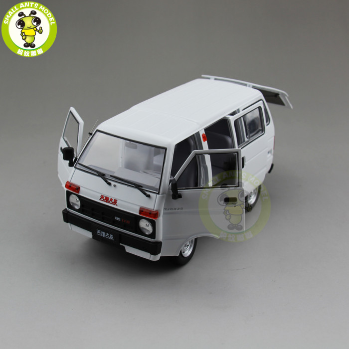 1/18 Toyota DAIHATSU China Tianjin Huali TJ110 Diecast Car Van Model Toy Gift Collection White