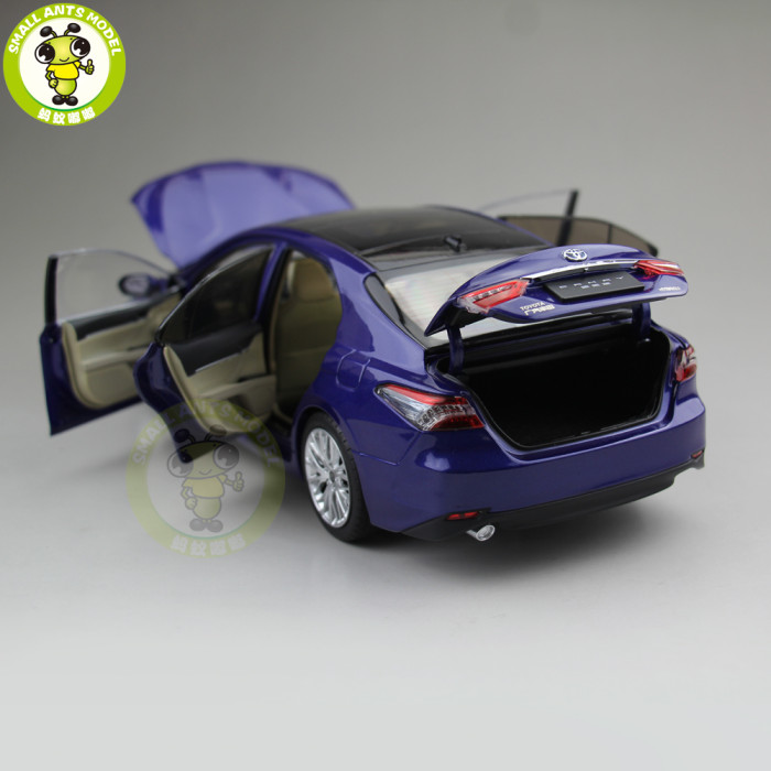 1/18 Toyota Camry 2018 8th generation hybrid Diecast Car Model Toys for kids Children Birthday Gift Collection Blue