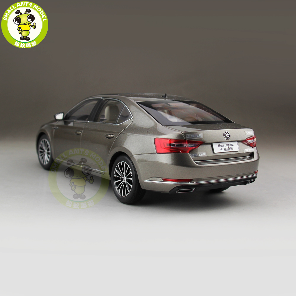 1/18 VW Skoda SUPERB Diecast Metal CAR MODEL Toy Girl Boy Birthday