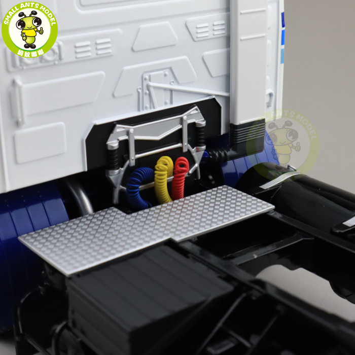 1/18 ROAD KINGS KK Volvo F1220 Tractor Truck 1977 Diecast Car Truck Model Toys for kids Gift White and Blue