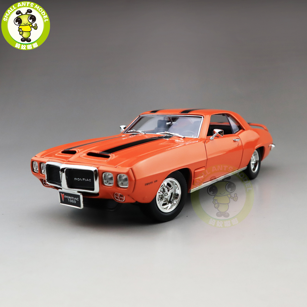 1/18 1969 PONTIAC FIREBIRD TRANS Road Signature Diecast Model Car