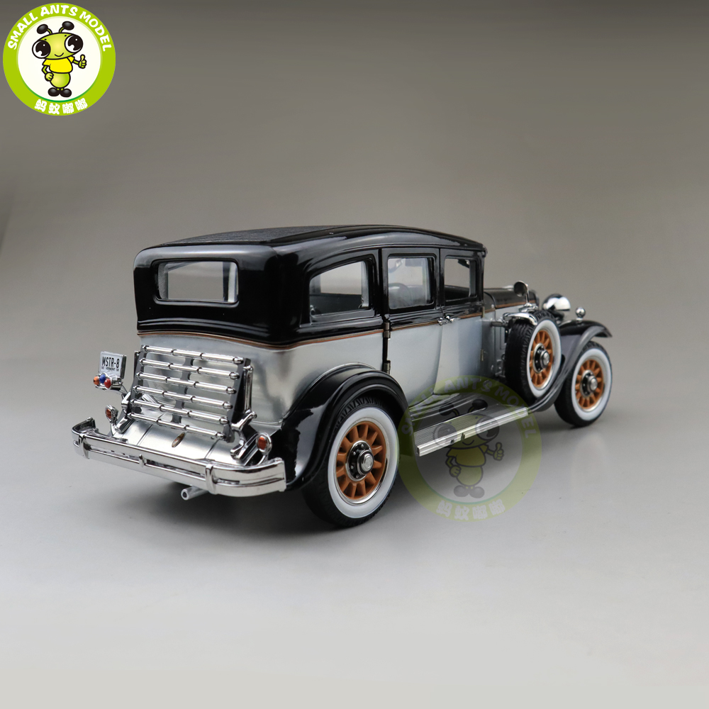 1/18 AUTO WORLD 1931 PEERLESS MASTER 8 SEDAN Diecast Model Car