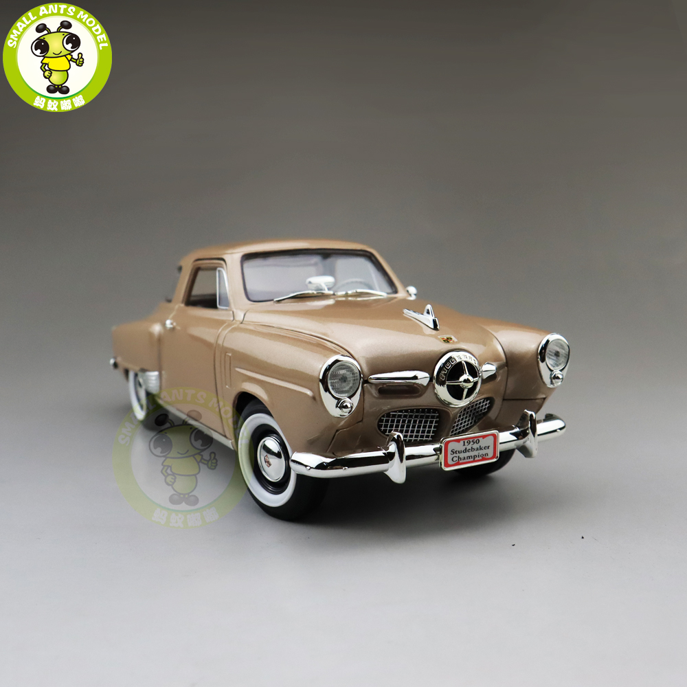 1/18 1950 STUDEBAKER CHAMPION Road Signature Diecast Model Car