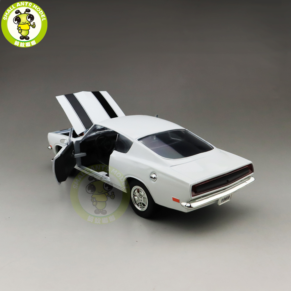 1/18 ロードシグネチャー 1969 プリムス バラクーダ 1/18 1969 PLYMOUTH BARRACUDA Road Signature Diecast Model Car Toys