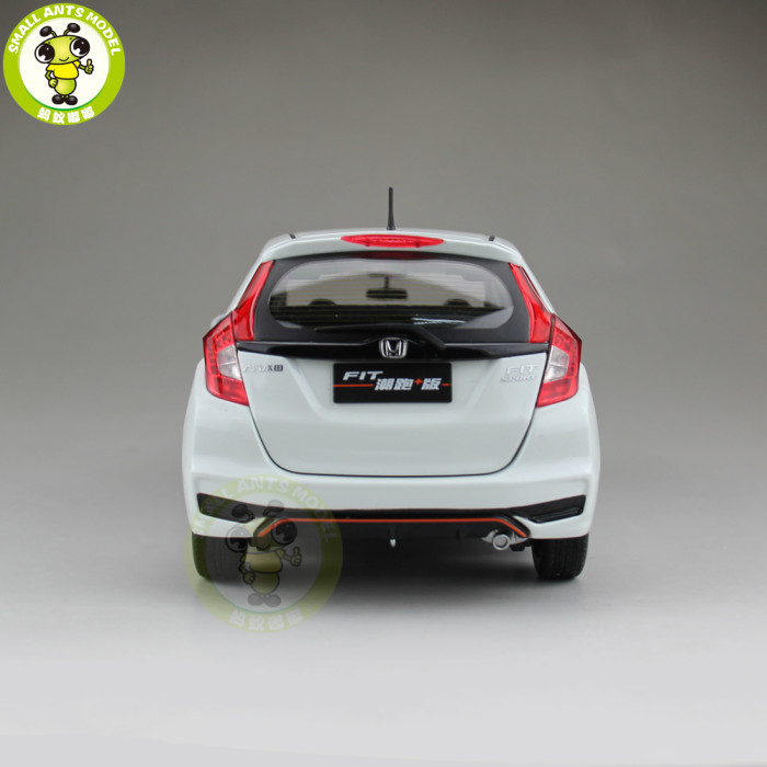 1/18 Honda FIT Sport 2018 Diecast Metal Car Model Toys Boy Girl Gift Collection Hobby White