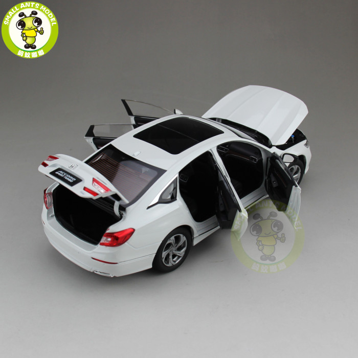 1/18 Honda Accord 10th Sedan Diecast Metal Car Model Toys Boy Girl Gift Collection Hobby White