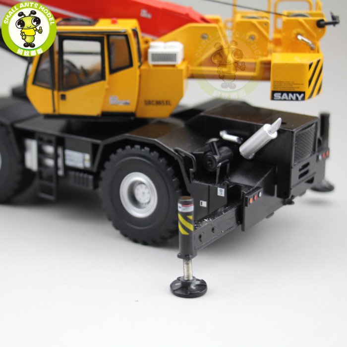1/50 SANY ROUGH-TERRIAN Off-road Suspens CRANE SRC865XL Diecast Metal Model Gift Hobby Collection