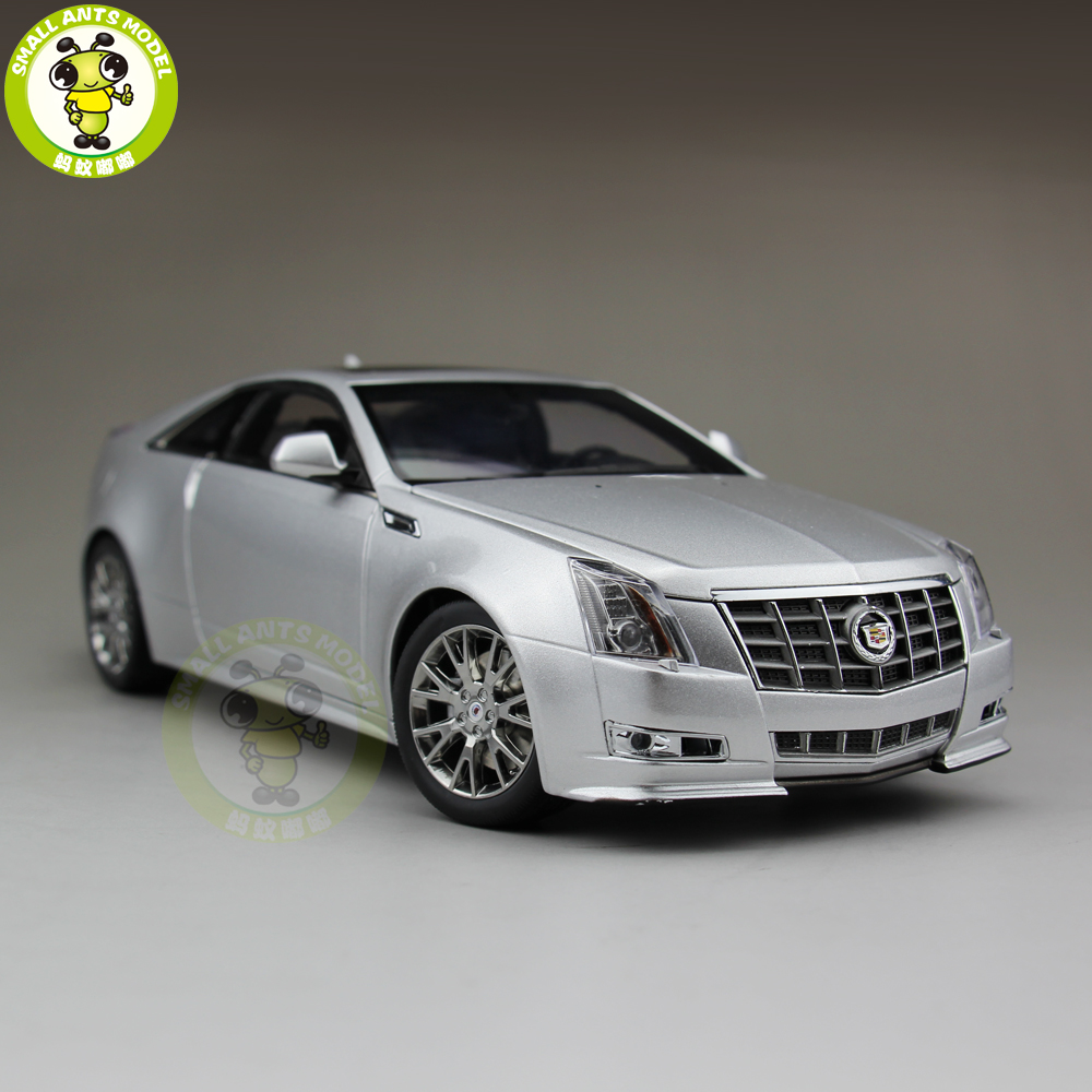 Cadillac CTS-V シルバー ミニカー　1/18 箱無　アメ車 Cadillac CTS-V シルバー ミニカー 1/18 箱無 アメ車 Cadillac