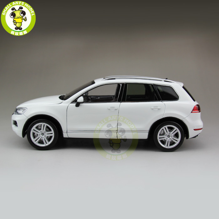 1/18 Welly 11005W VW Volkswagen Touareg Diecast Model Car Suv Toys for Kids Gift Collection
