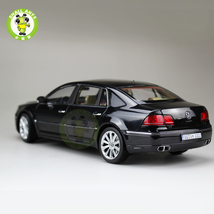 Volkswagen Phaeton ミニカー 1/18 1/18 AUTOart Volkswagen Phaeton (Silver Metallic) Diecast Car