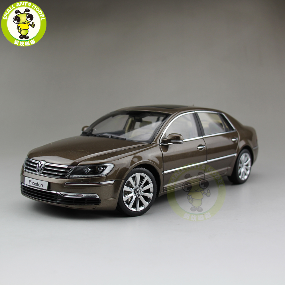 Volkswagen Phaeton ミニカー 1/18 1/18 AUTOart Volkswagen Phaeton (Silver Metallic) Diecast Car