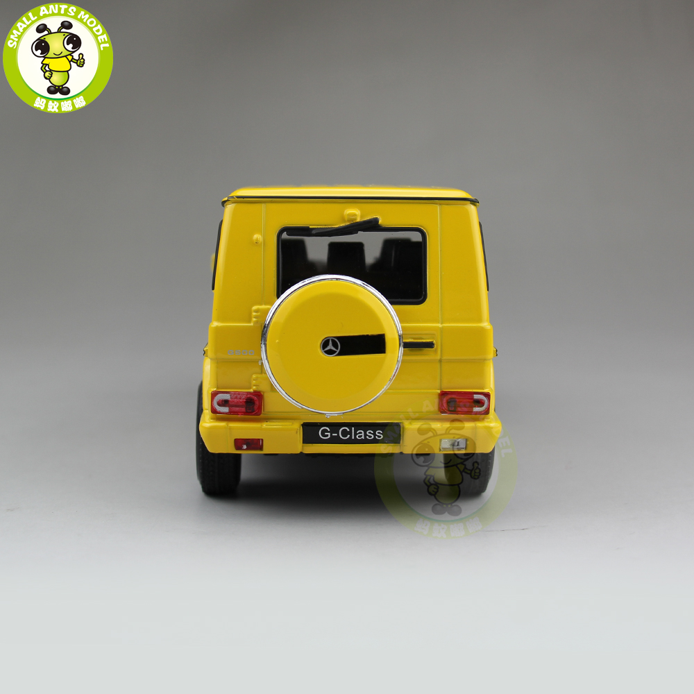 Mercedes-Benz G Class Wagon Hardtop by Showcasts® Collectibles 1/24 scale diecast model car wholesale 24012/4D Mercedes-Benz G Class Wagon Hardtop by Showcasts® Collectibles 1/24 scale diecast model car wholesale 24012/4D