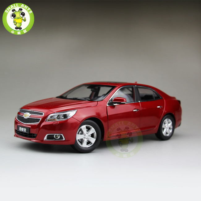 1/18 Chevrolet Malibu Sedan Diecast Model CAR TOYS kids gifts