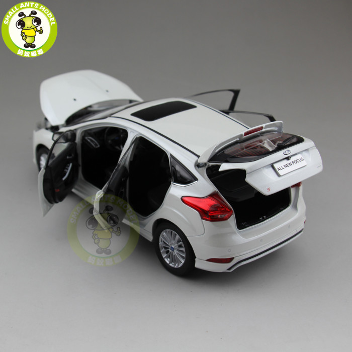 1/18 Ford New Focus 2015 diecast model car Toys Boy Girl Gifts
