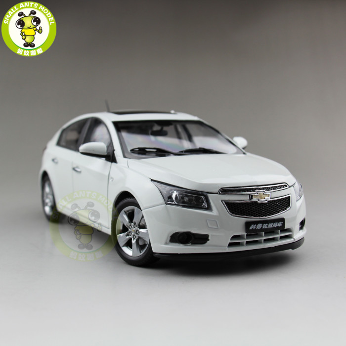 1/18 Chevrolet Cruze Hatchback Diecast Model Car Toys Kids