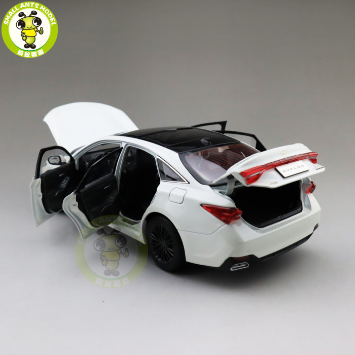 1/18 Toyota Avalon Diecast Car Model Toys kids Boy Girl Gifts Collection Black