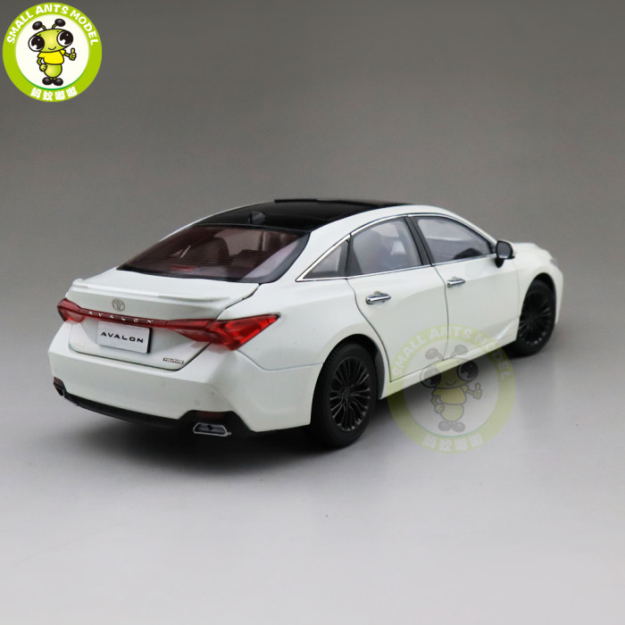 1/18 Toyota Avalon Diecast Car Model Toys kids Boy Girl Gifts Collection Black