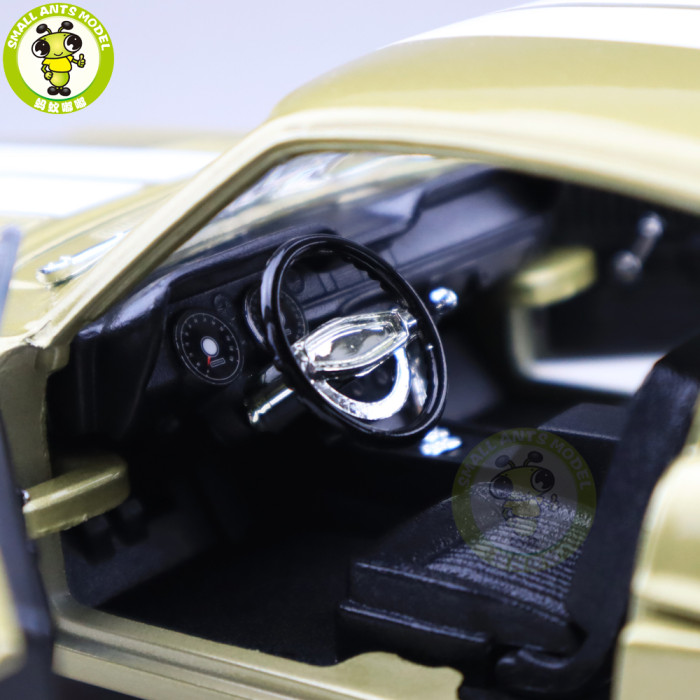 1/18 1968 Ford Shelby Mustang GT-500KR Road Signature Diecast Model Car Toys Boys Girls Gifts