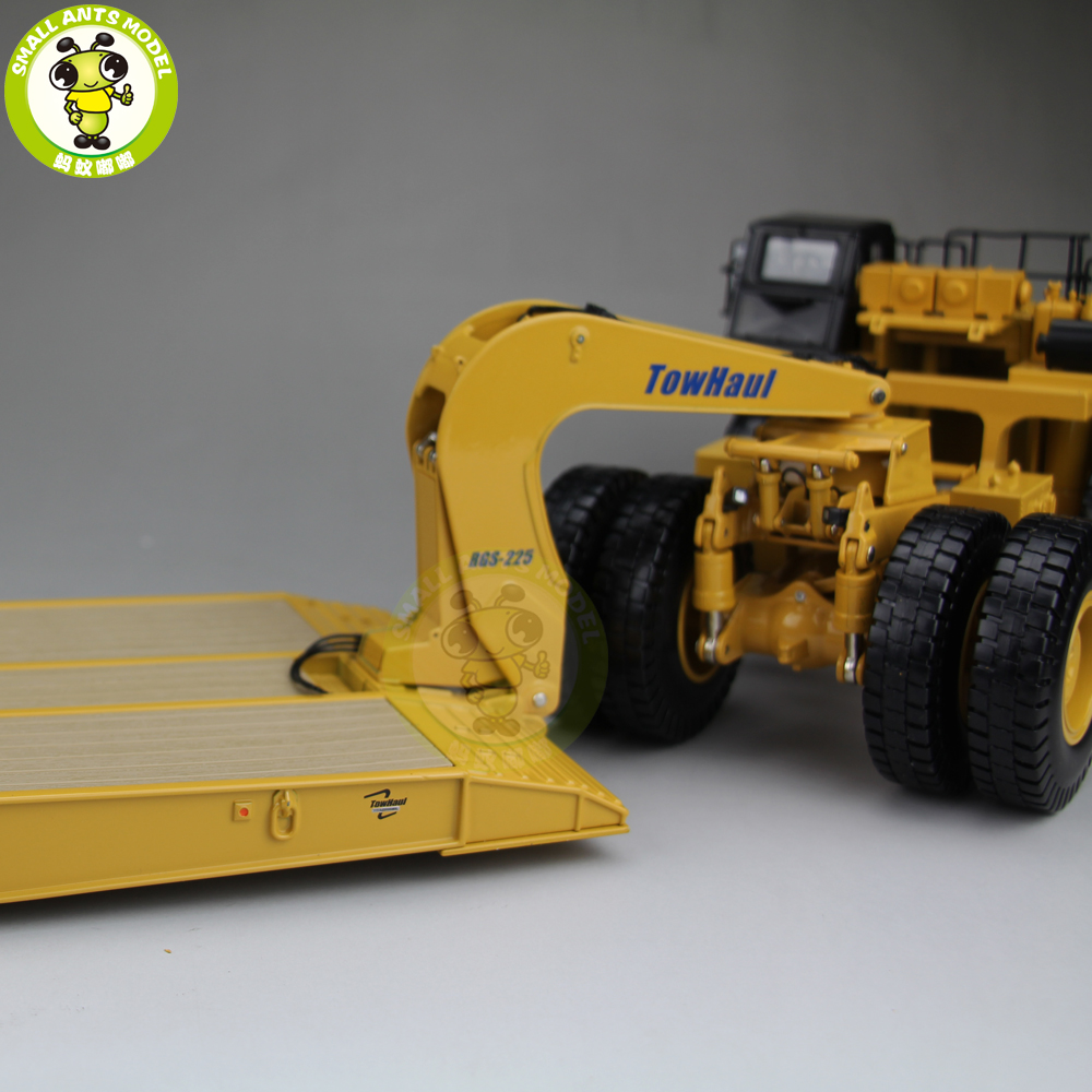 1/50 Caterpillar 784C Tractor With TOWHAUL CLASSIC LOWBOY TRAILER