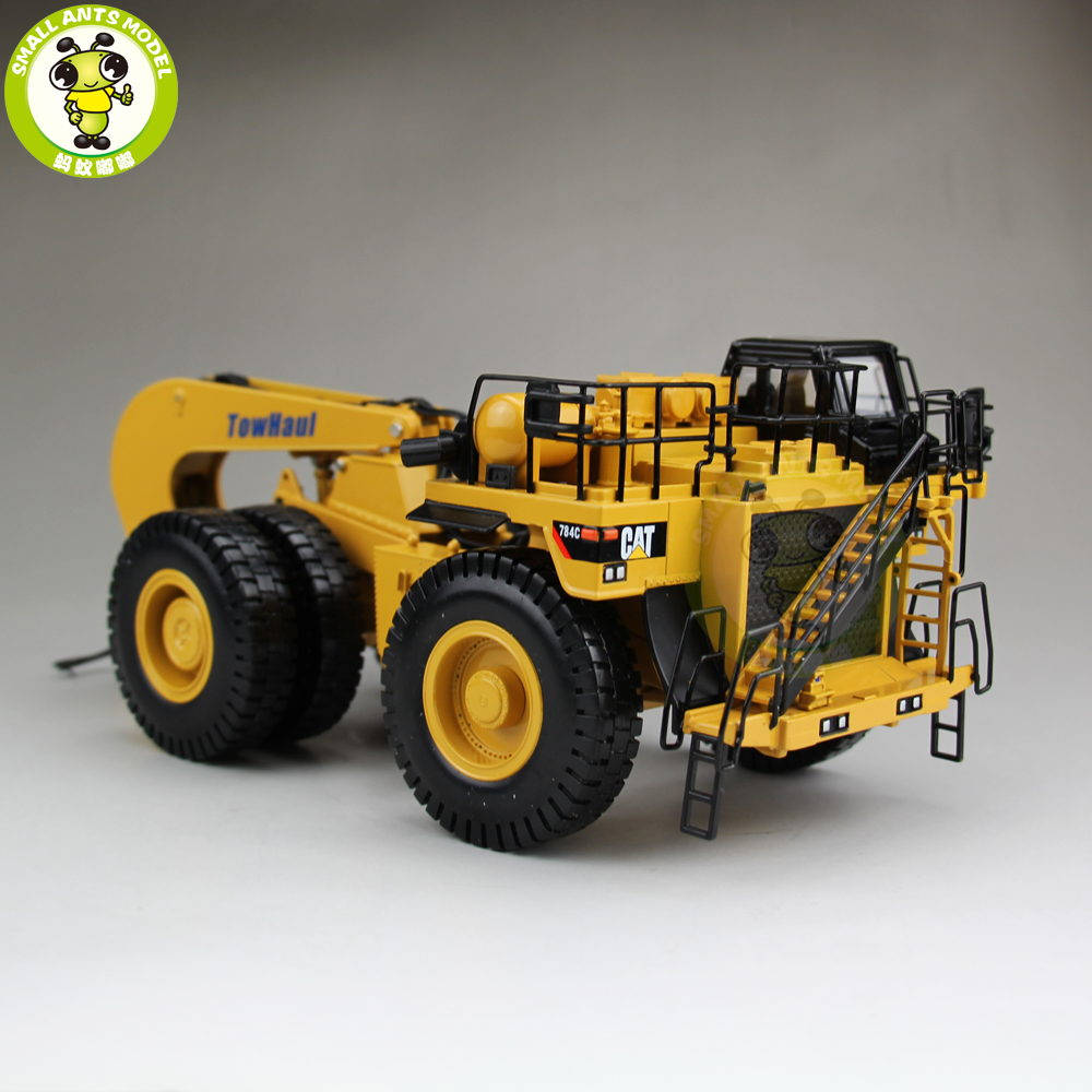1/50 Caterpillar 784C Tractor With TOWHAUL CLASSIC LOWBOY TRAILER