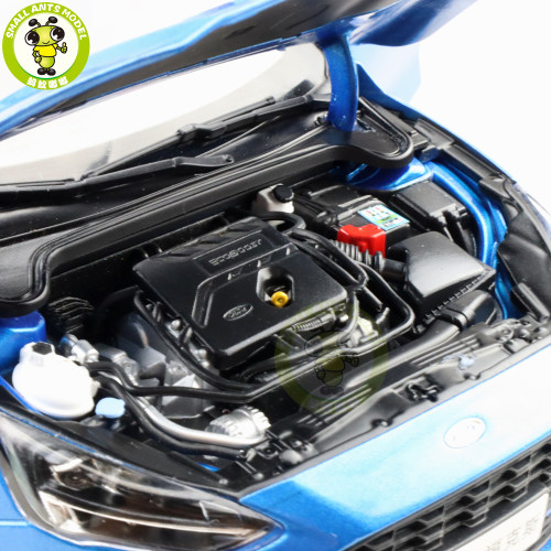 Voiture au 1:18 Ford Focus modèle rallye par BURAGO