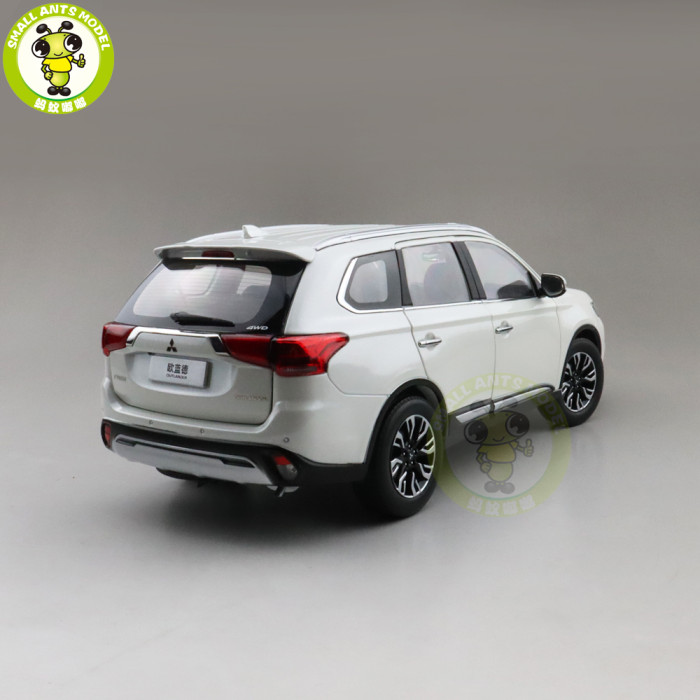 1/18 Mitsubishi New OUTLANDER 2019 Diecast Metal Car SUV Model Toys kids Boy Girl Gift Collection