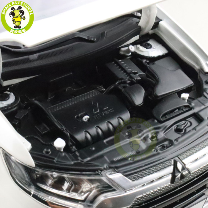 1/18 Mitsubishi New OUTLANDER 2019 Diecast Metal Car SUV Model Toys kids Boy Girl Gift Collection