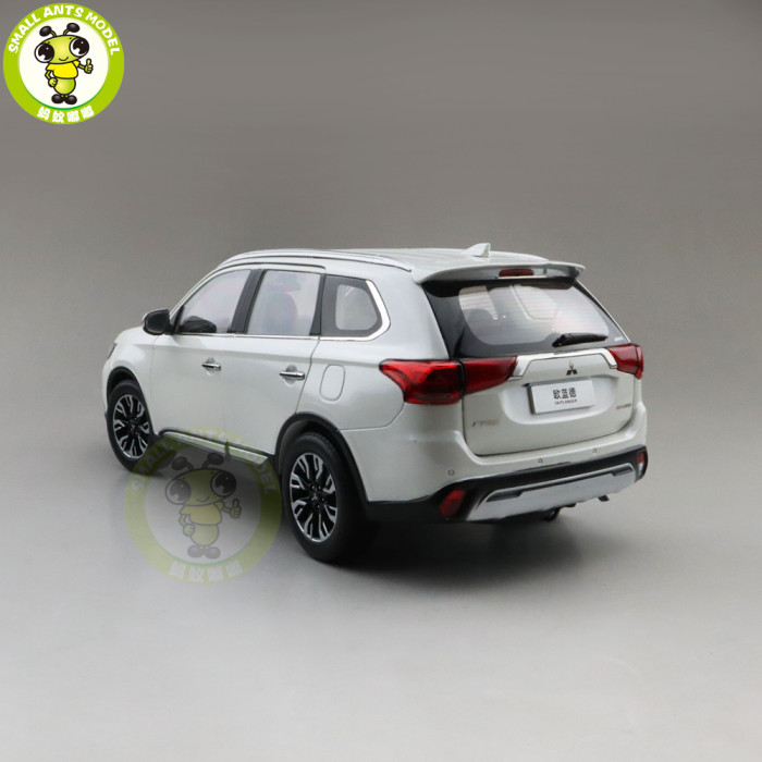 1/18 Mitsubishi New OUTLANDER 2019 Diecast Metal Car SUV Model Toys kids Boy Girl Gift Collection