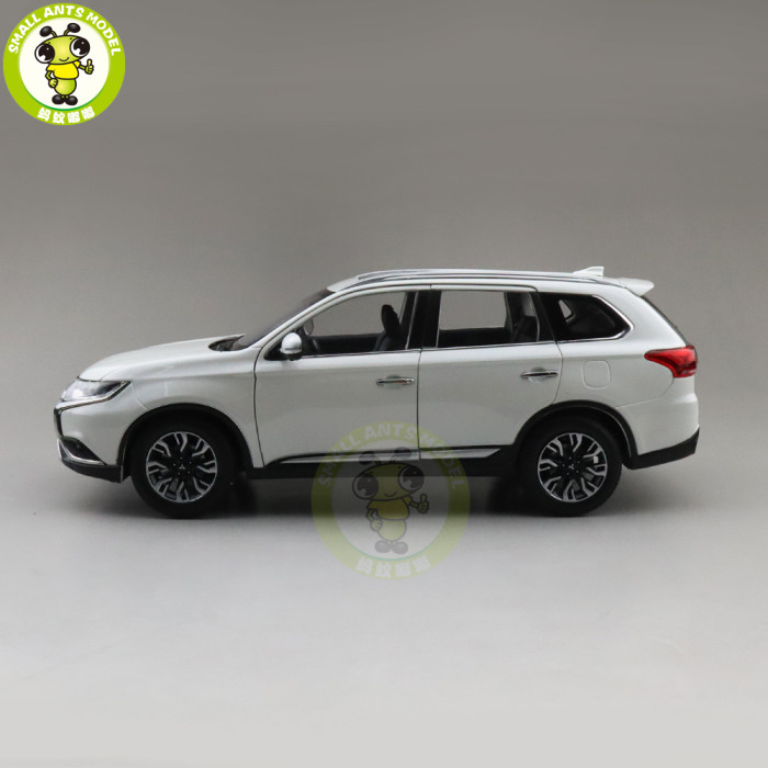 1/18 Mitsubishi New OUTLANDER 2019 Diecast Metal Car SUV Model Toys kids Boy Girl Gift Collection