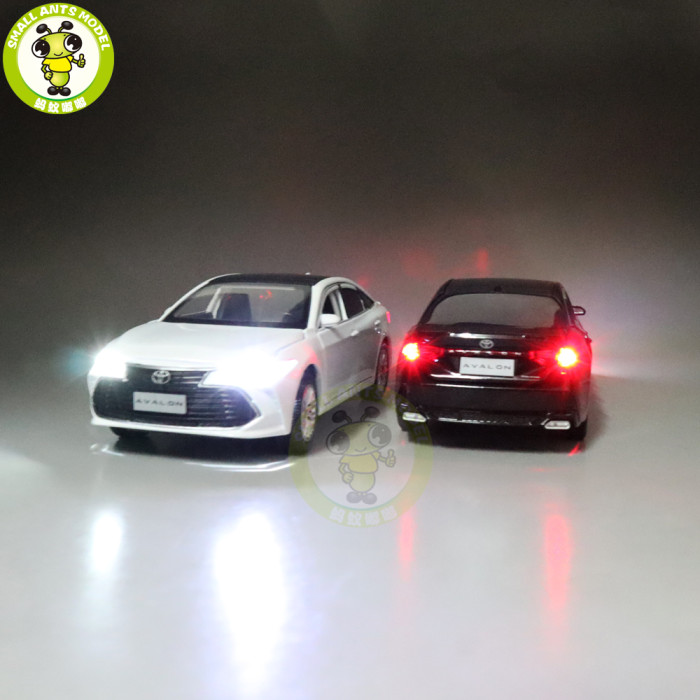 1/32 Jackiekim Toyota Avalon Diecast Model Car Toys Kids Boys Girls Gifts