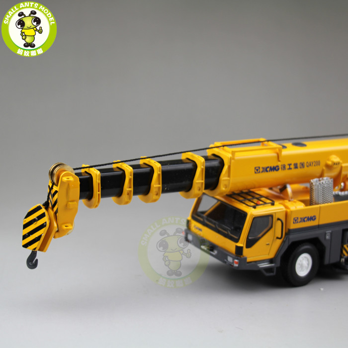 1/50 XCMG QAY200 All Terrain Crane Construction Machinery Diecast Model Truck Car